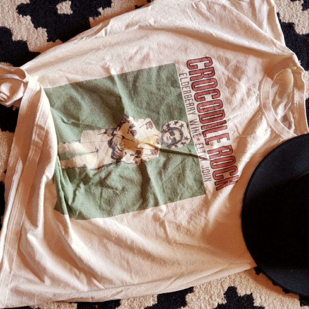 Nasty Gal Cream and Green Graphic Tee